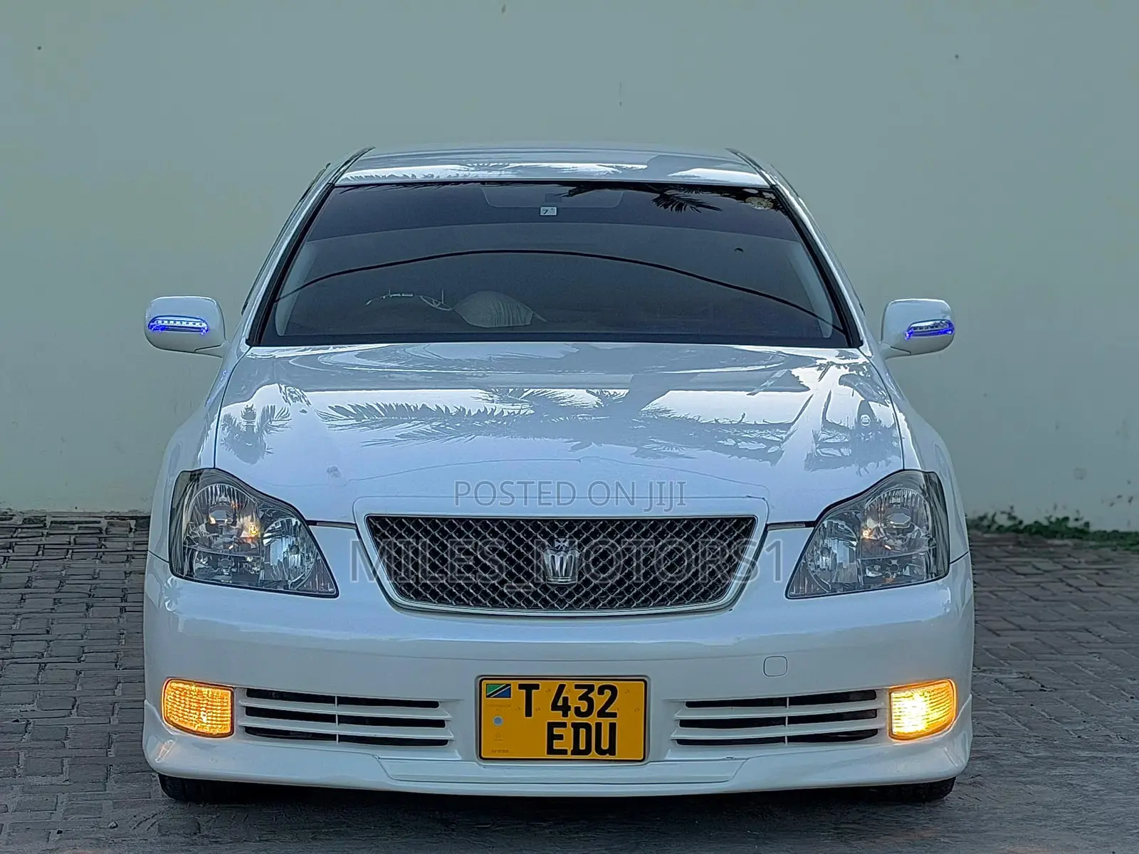 Toyota Crown 2006 White