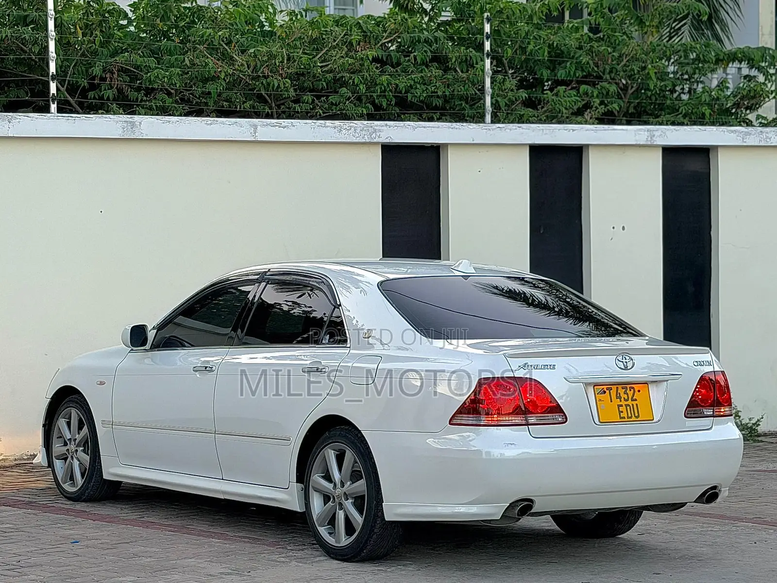 Toyota Crown 2006 White