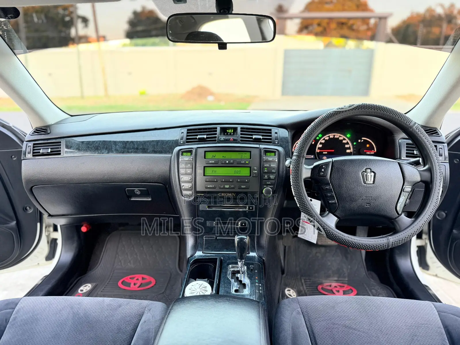Toyota Crown 2006 White