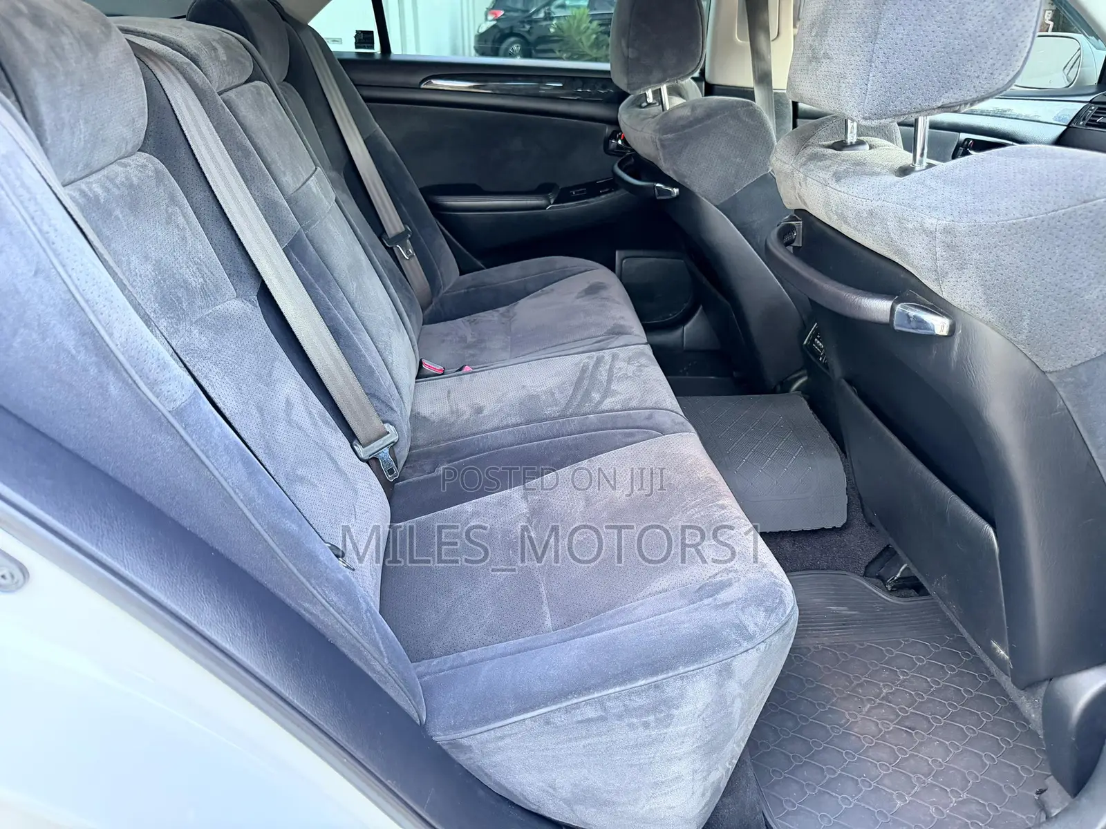 Toyota Crown 2006 White