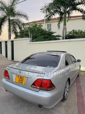 Toyota Crown 2007 Silver