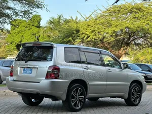 Toyota Kluger 2006 Silver