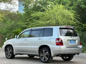 Toyota Kluger 2006 Silver
