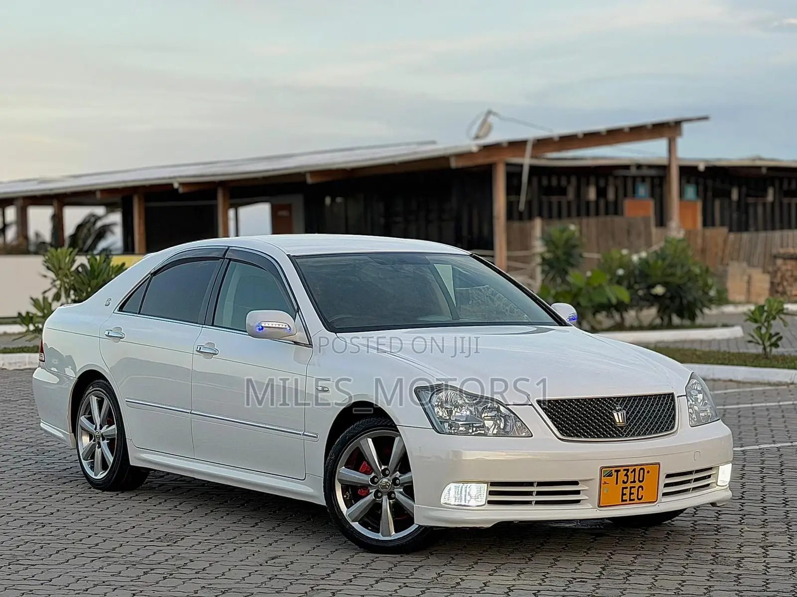 Toyota Crown 2004 White
