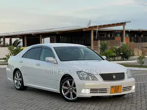 Toyota Crown 2004 White