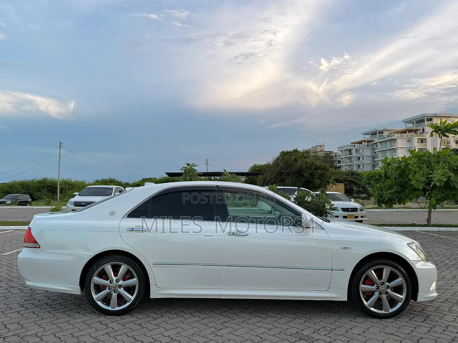 Toyota Crown 2004 White