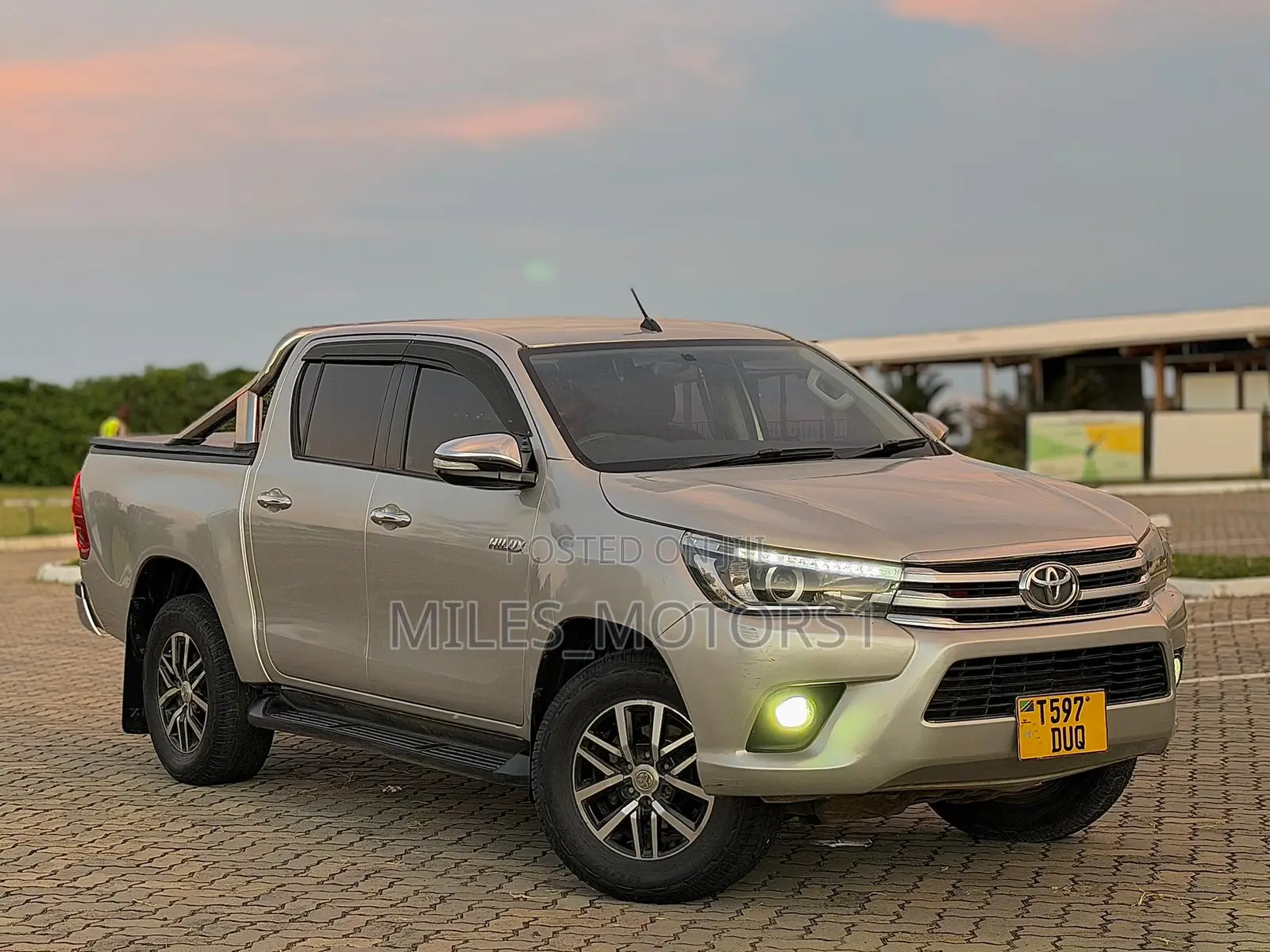 Toyota Hilux 2018 Silver