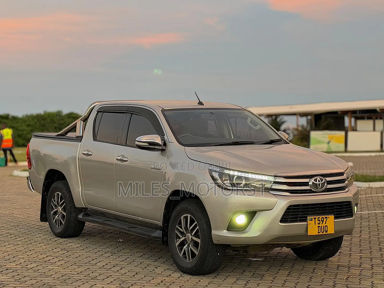 Toyota Hilux 2018 Silver