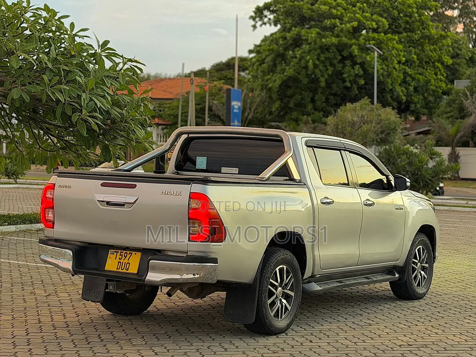 Toyota Hilux 2018 Silver