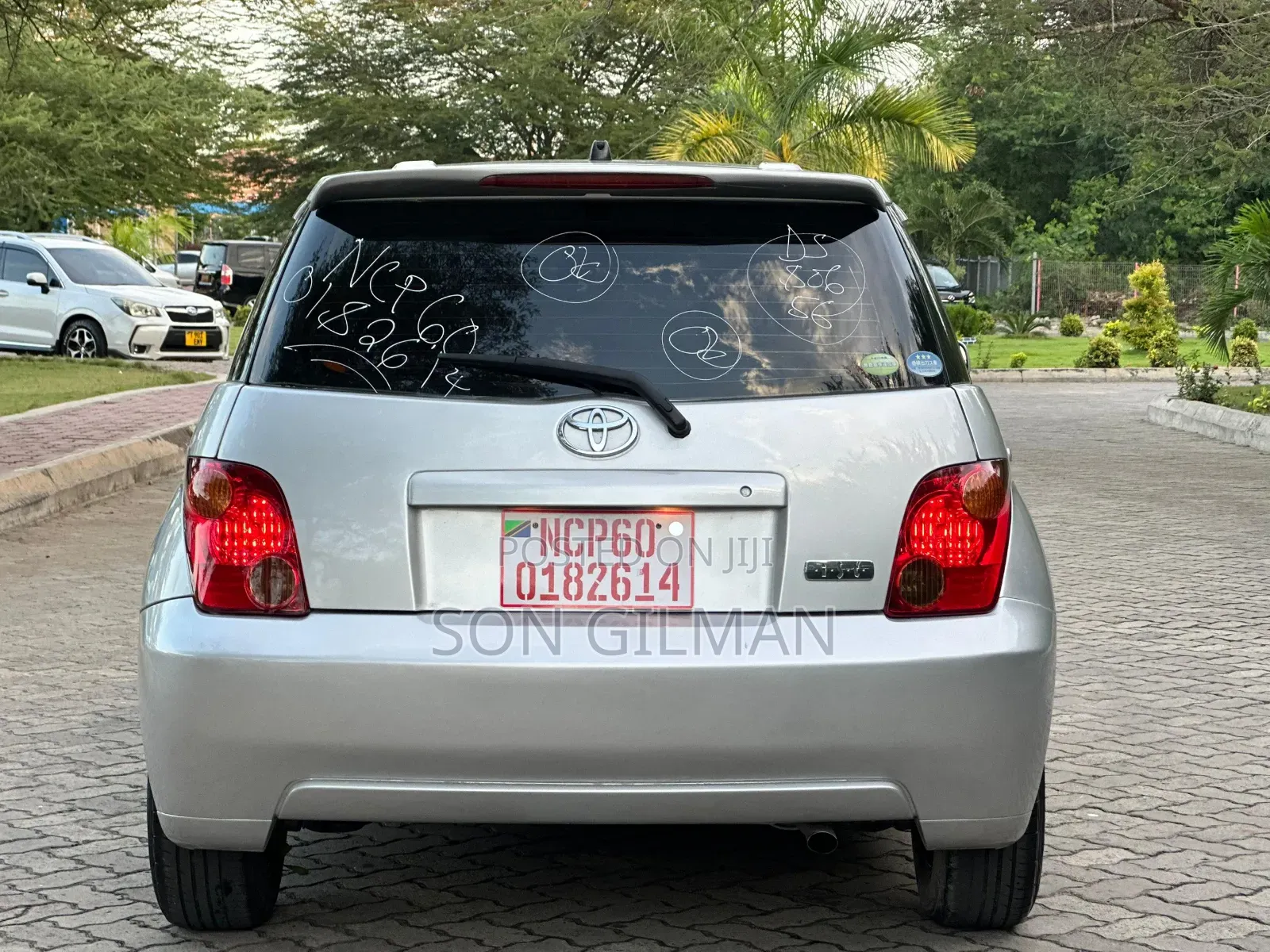Toyota IST 2004 Silver