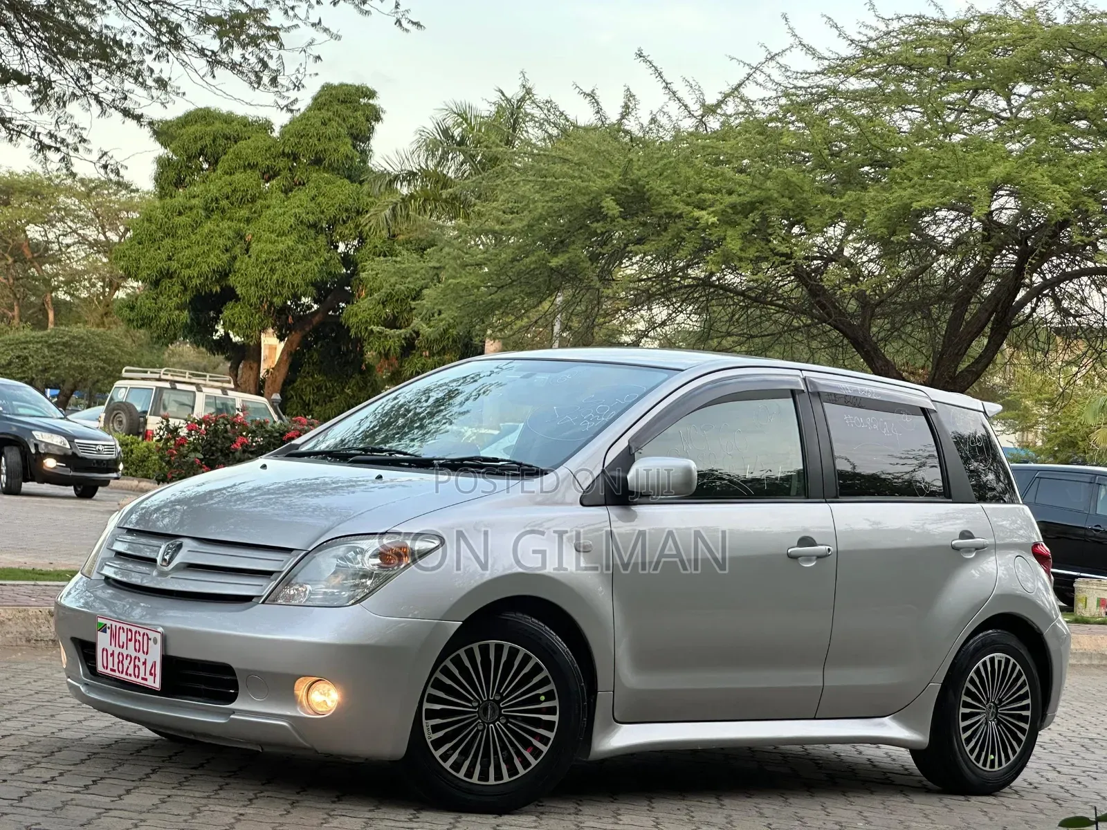 Toyota IST 2004 Silver