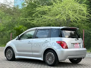 Toyota IST 2004 Silver