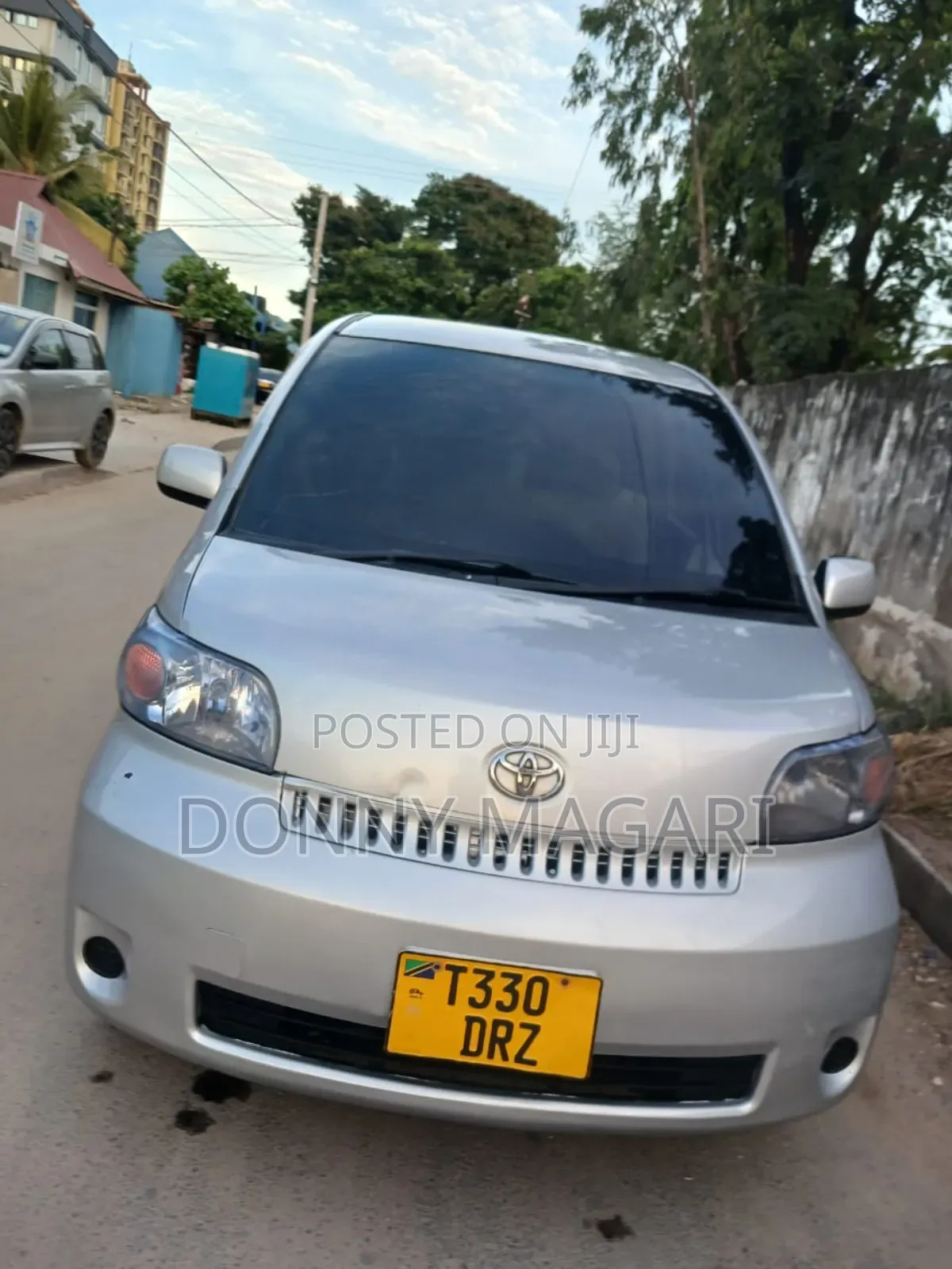 Toyota Porte 2004 Silver
