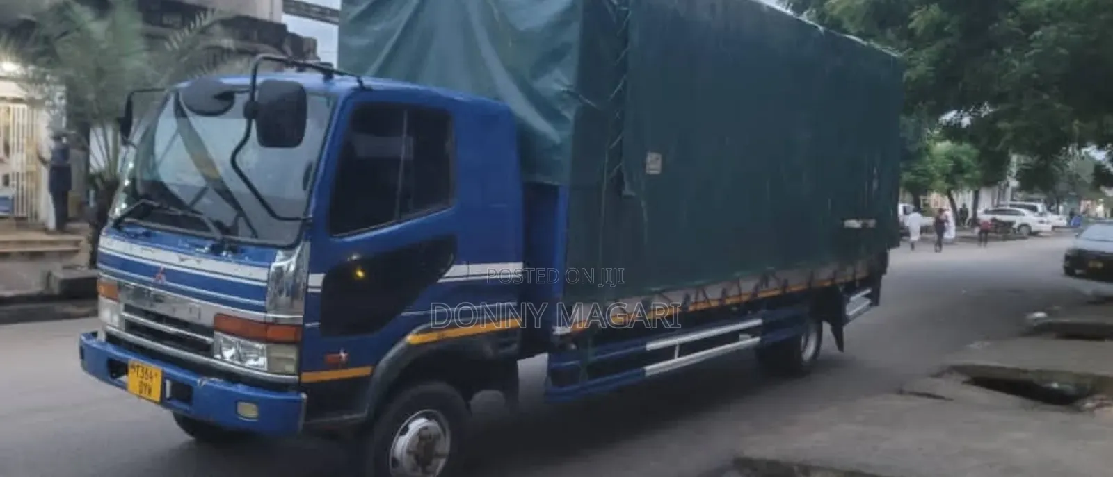 Mitsubishi Fuso Rosa 2004 Blue