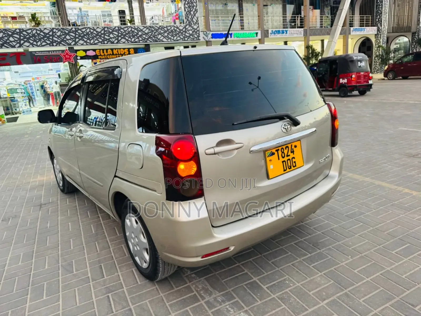 Toyota Raum 2008 Silver