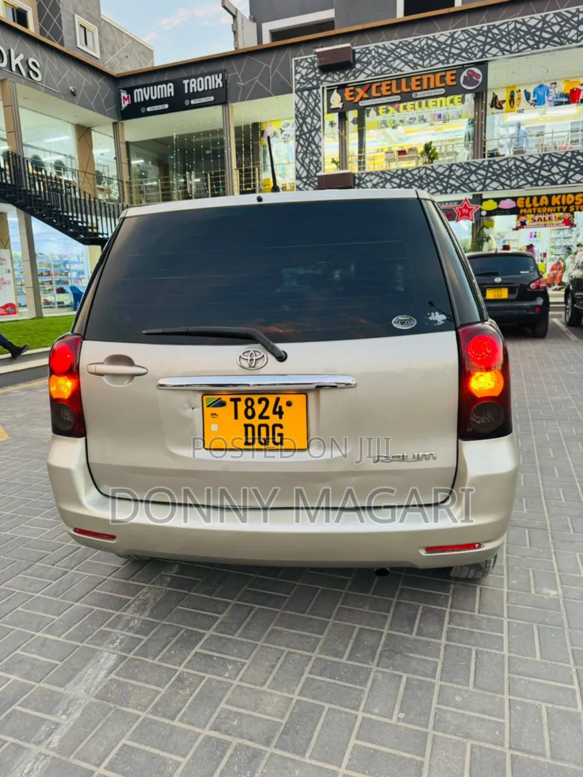 Toyota Raum 2008 Silver