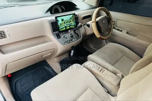 Toyota Raum 2008 Silver