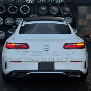 Mercedes-Benz E300 2017 Off white