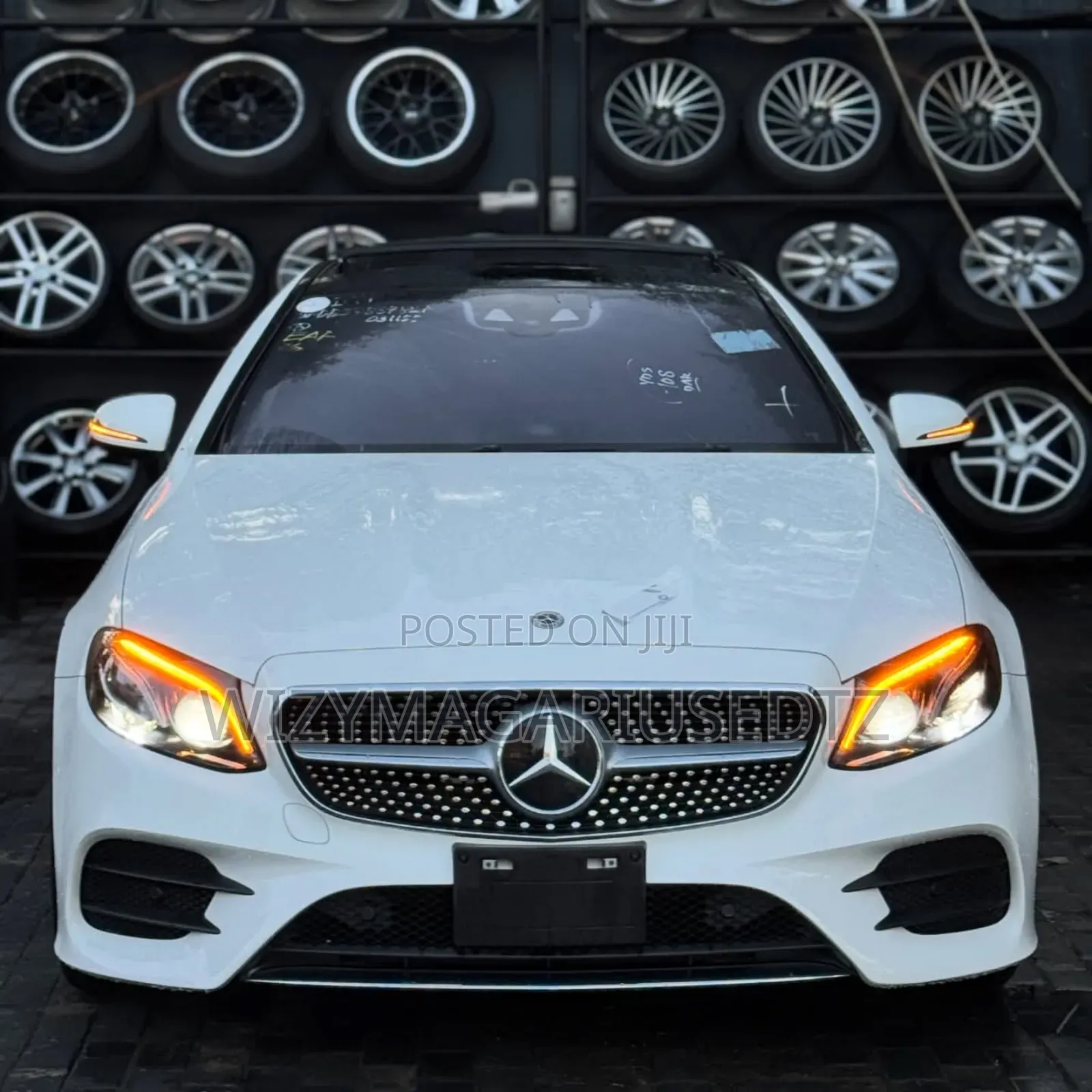 Mercedes-Benz E300 2017 Off white