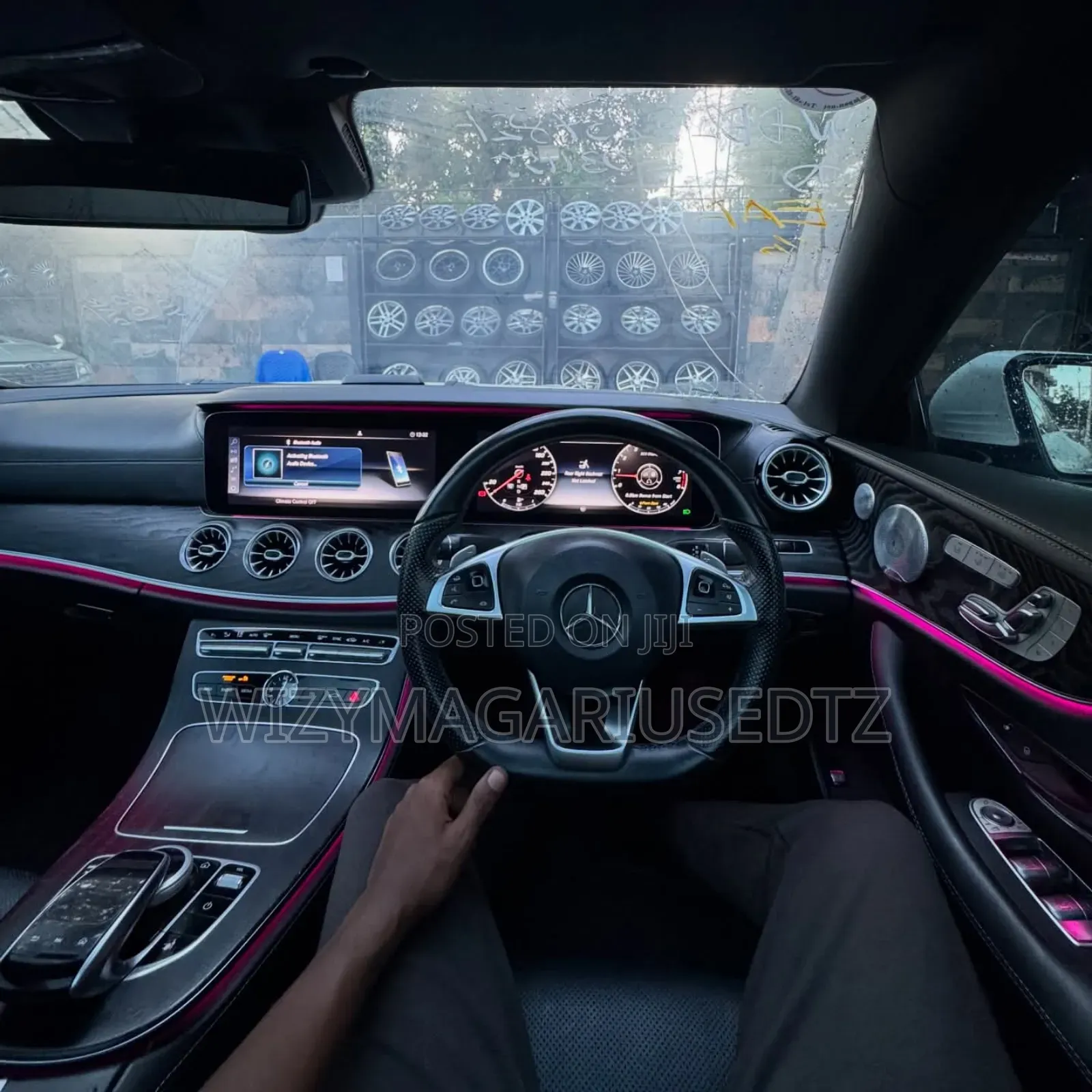 Mercedes-Benz E300 2017 Off white