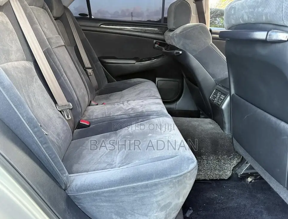 Toyota Crown 2005 Silver