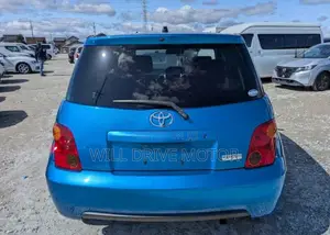 Toyota IST 2002 Blue