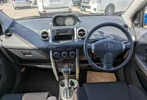 Toyota IST 2002 Blue