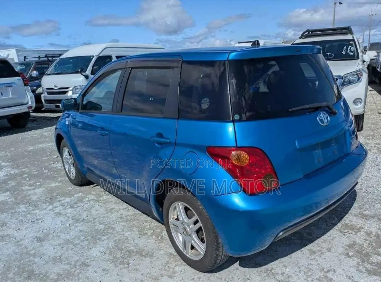 Toyota IST 2002 Blue