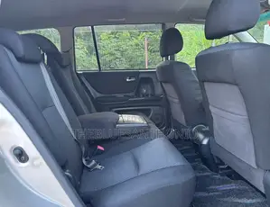 Toyota Kluger 2005 Silver