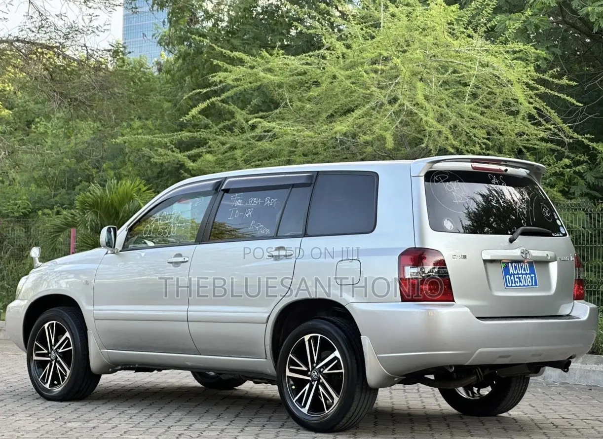 Toyota Kluger 2005 Silver