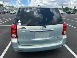 Toyota Raum 2005 Green
