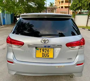 Toyota Wish 2010 Silver
