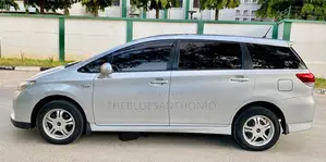 Toyota Wish 2010 Silver