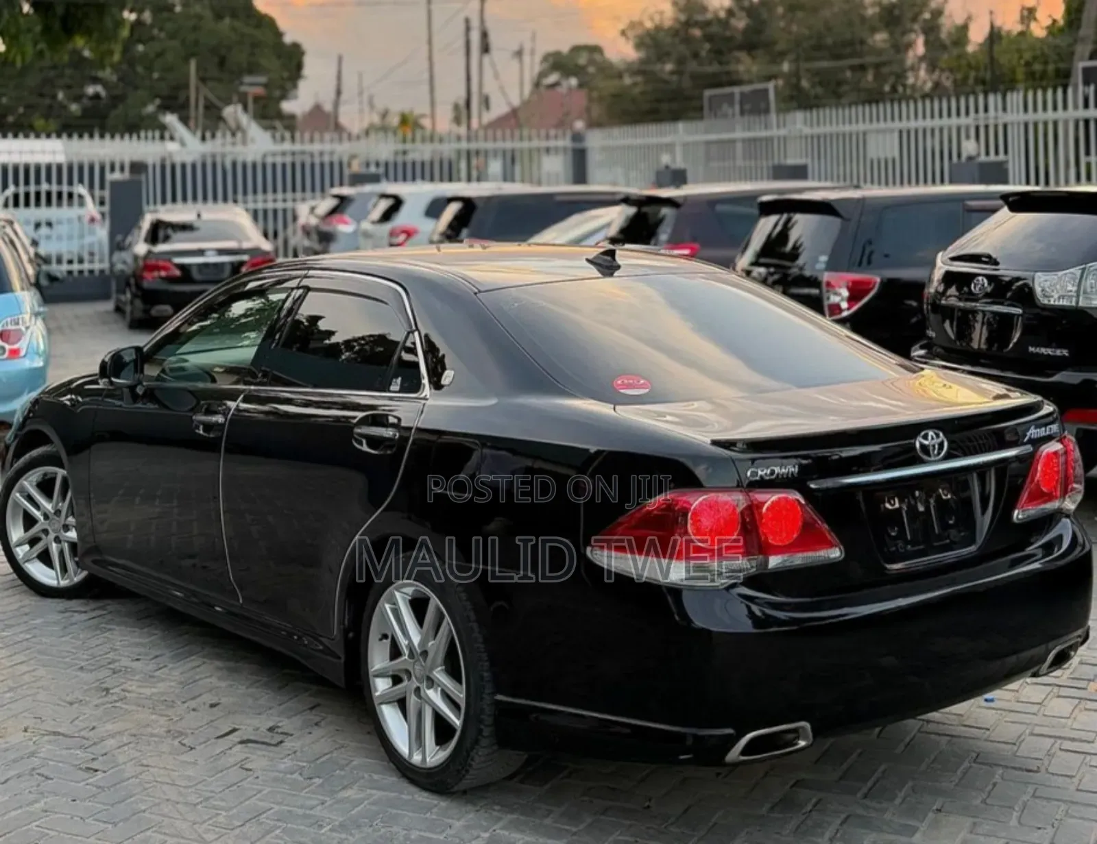 Toyota Crown 2011 Black