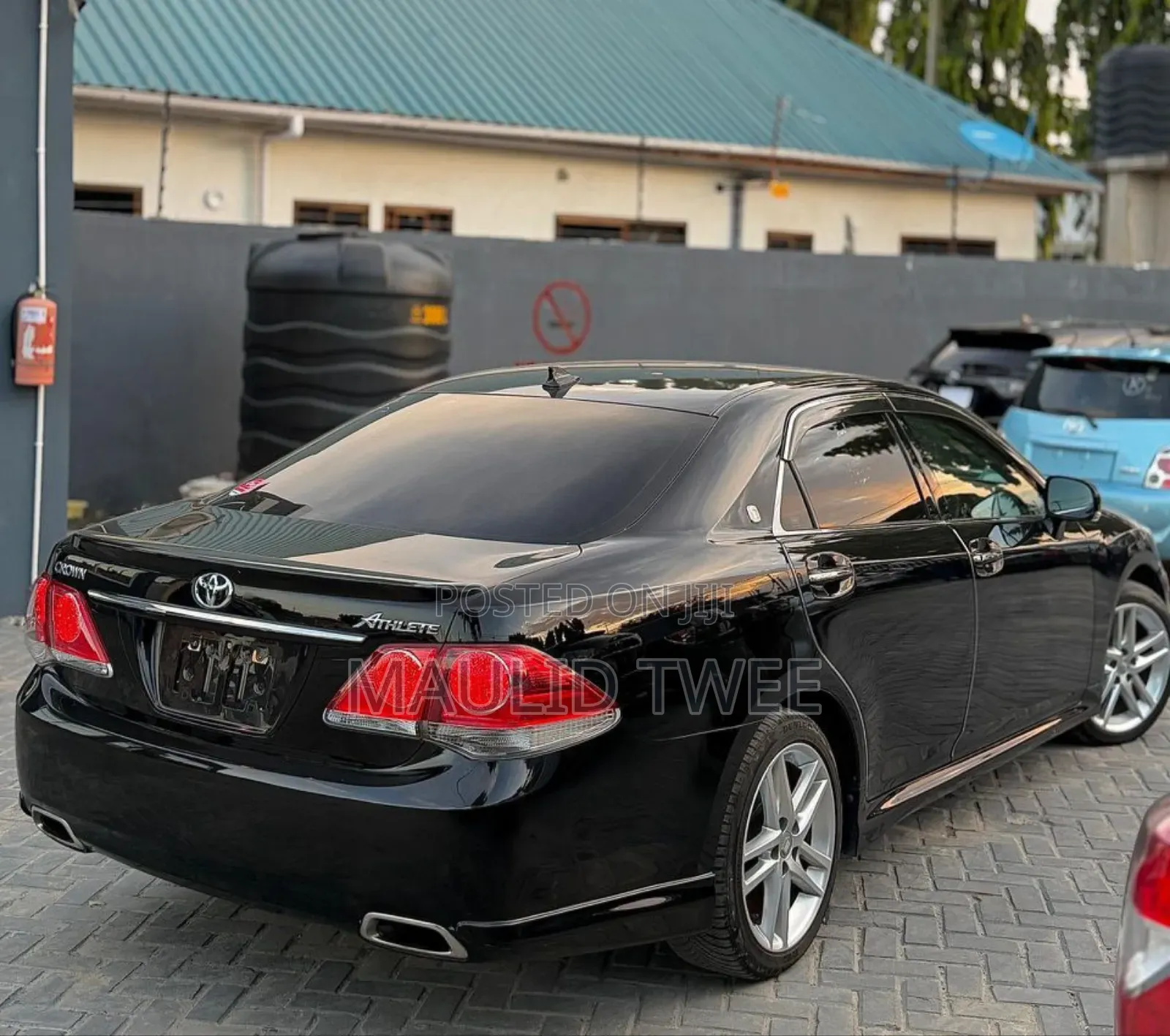 Toyota Crown 2011 Black