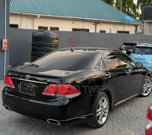 Toyota Crown 2011 Black