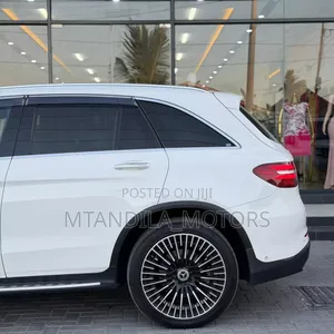 Mercedes-Benz GLC-Class 2017 White