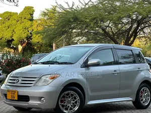 Toyota IST 2006 Silver
