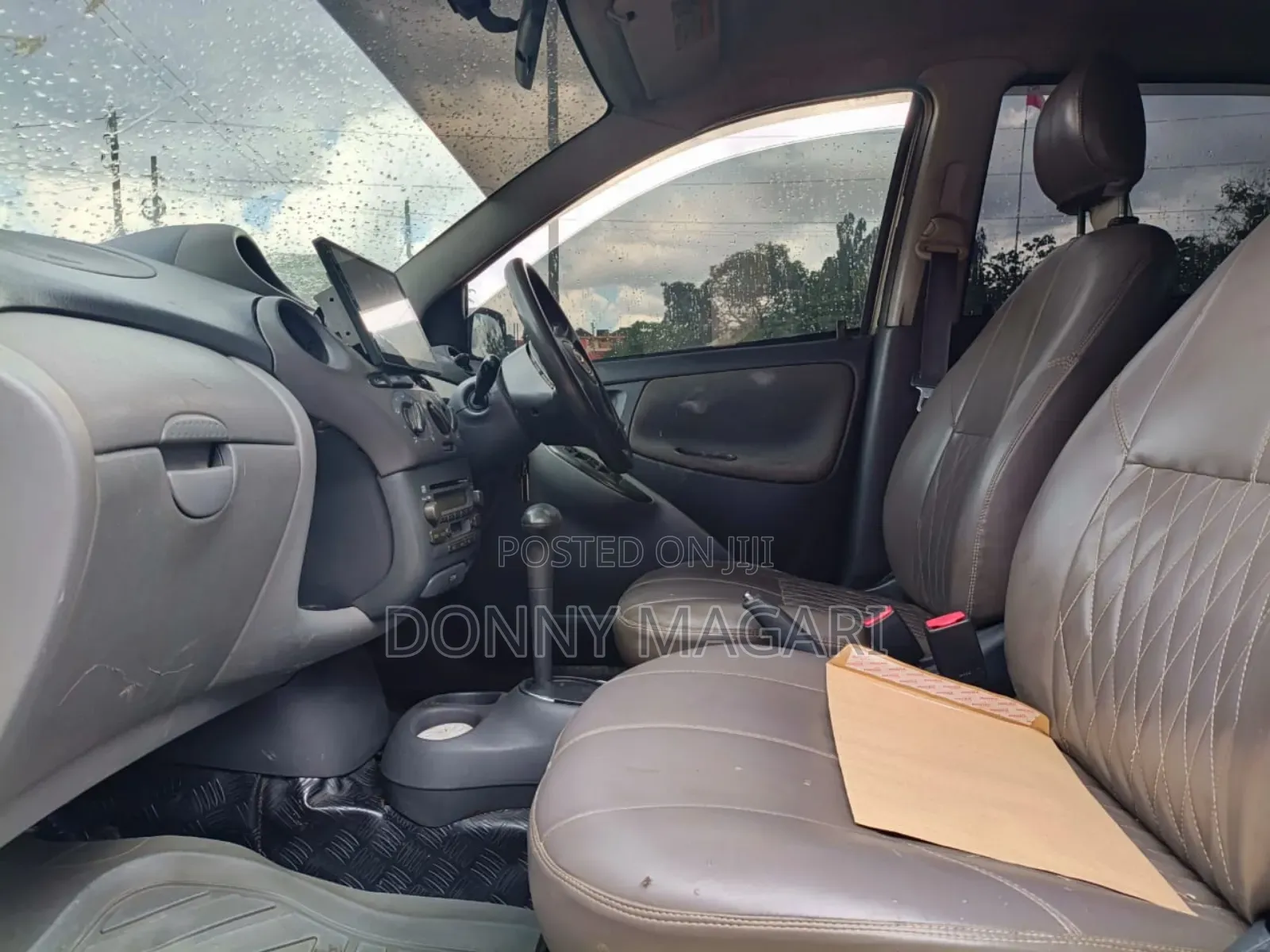 Toyota Vitz 1.3 FWD 3dr 2004 Gold