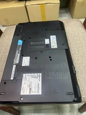Laptop Fujitsu Lifebook AH532 6GB Intel Core i5 HDD 320GB