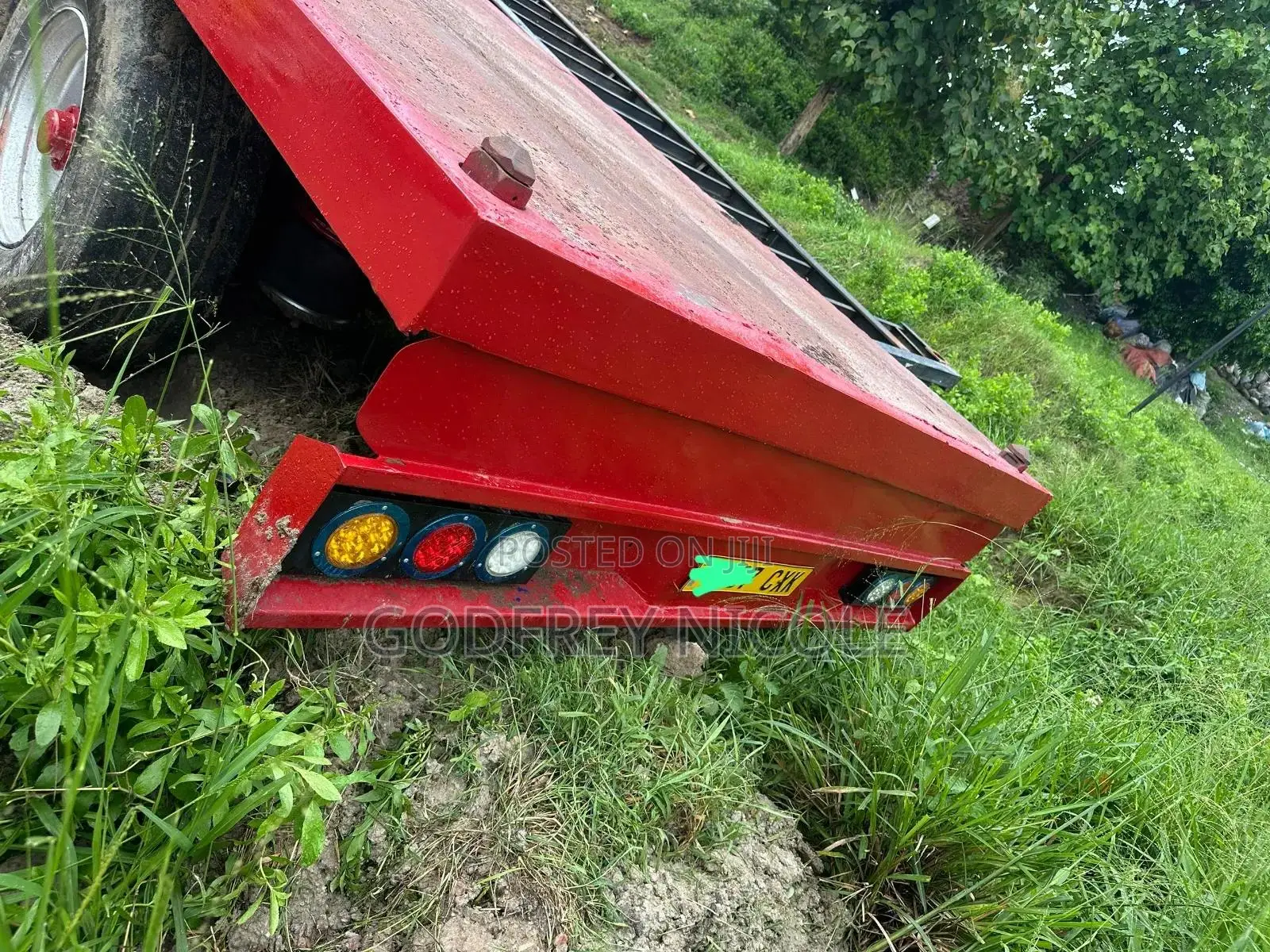 Trailer Tela