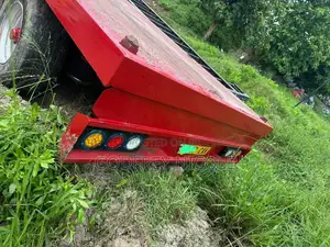Trailer Tela