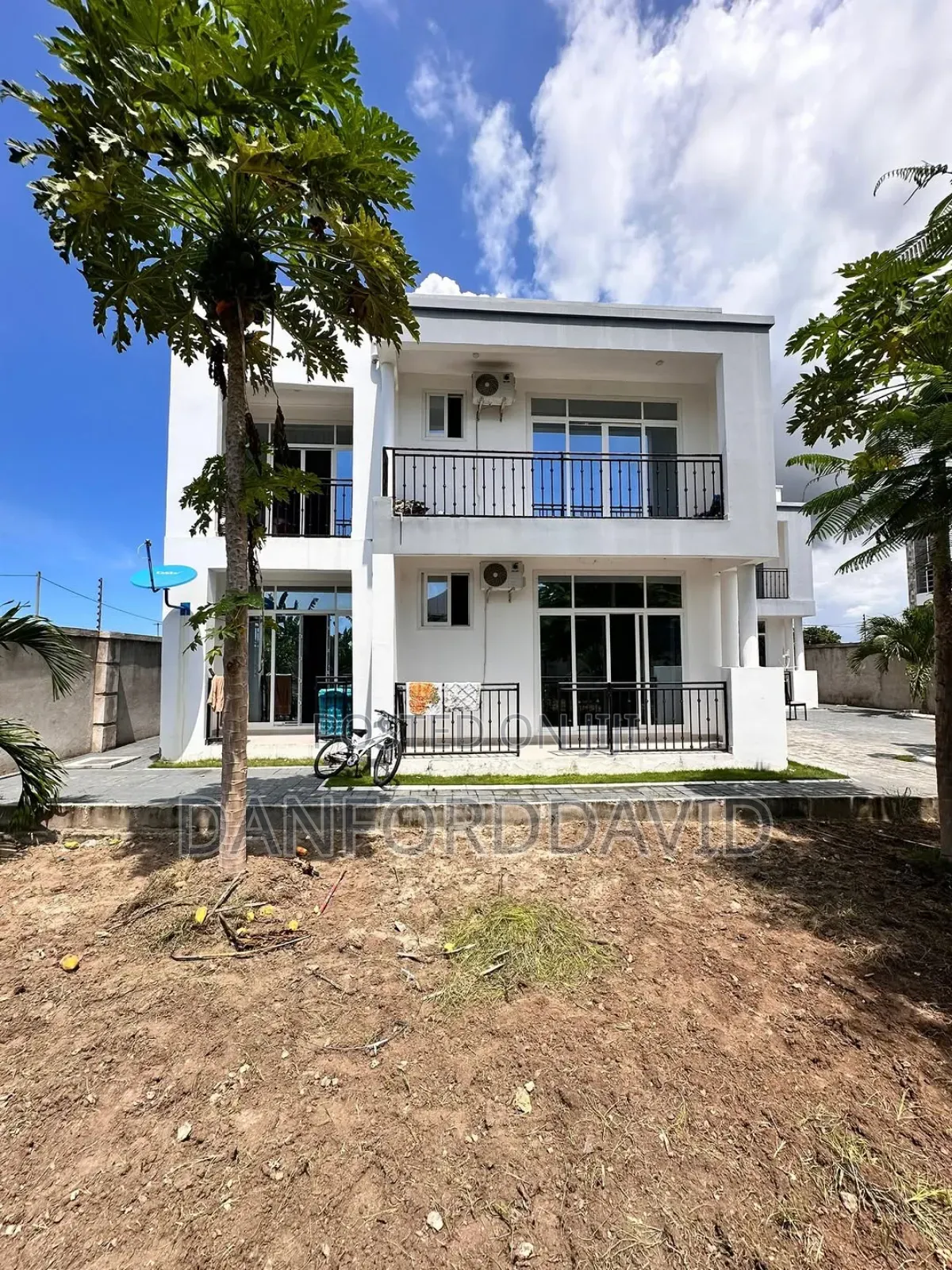 5bdrm House in Kahwa Real Estate, Mbweni for sale