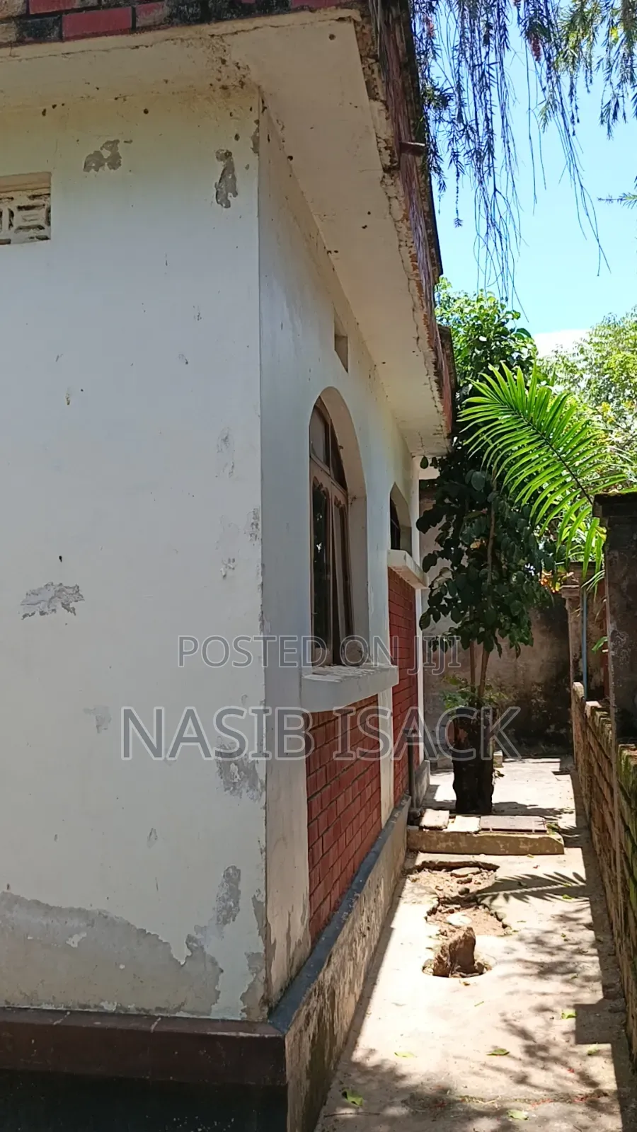 Furnished 3bdrm House in Mkolani for sale