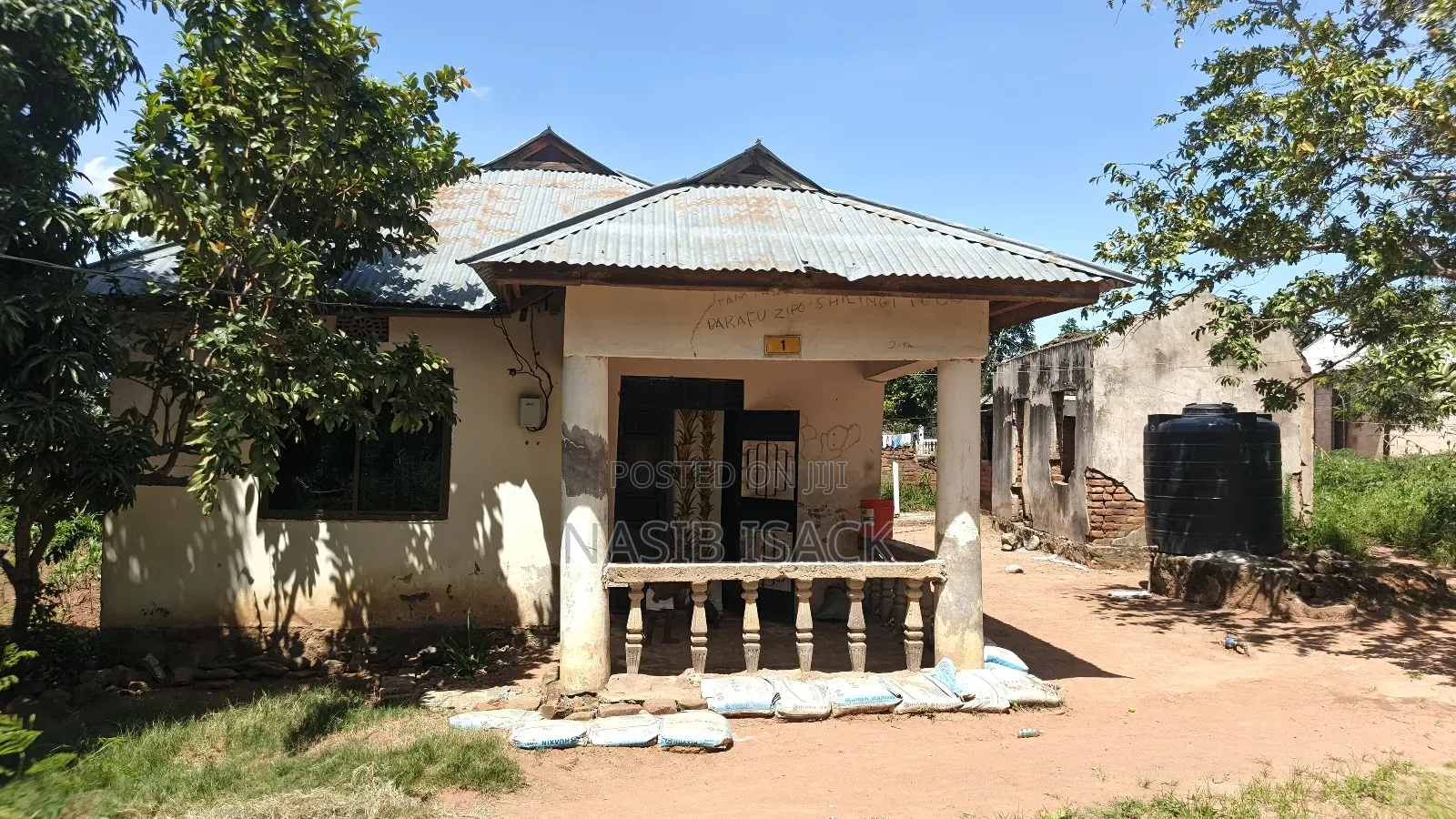 Furnished 3bdrm House in Mkolani for sale