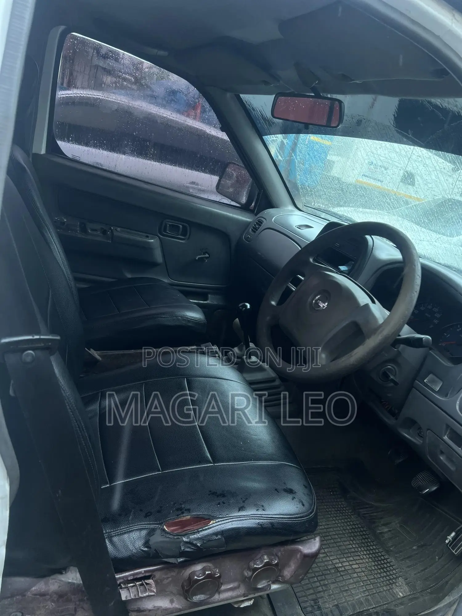 Nissan Hardbody 2007 White