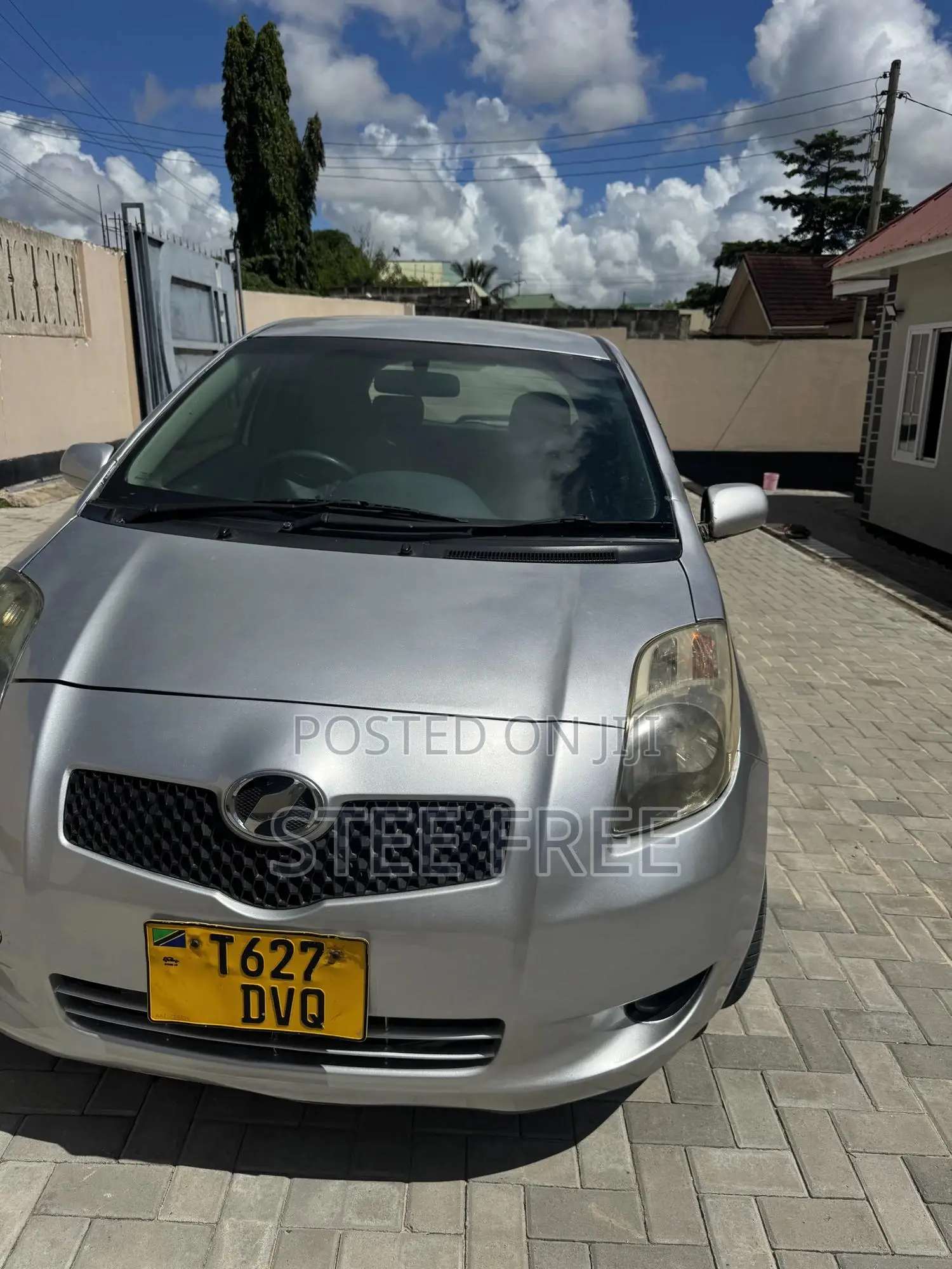 Toyota Vitz 1.0 FWD 3dr 2005 Silver