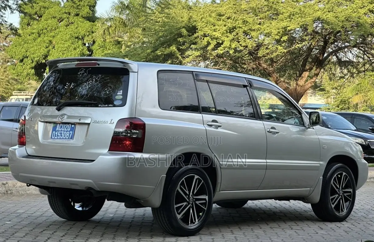 Toyota Kluger 2007 Silver