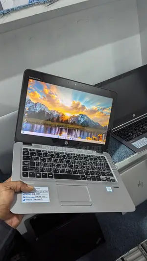 Laptop HP EliteBook 820 G3 8GB Intel Core i5 SSD 256GB