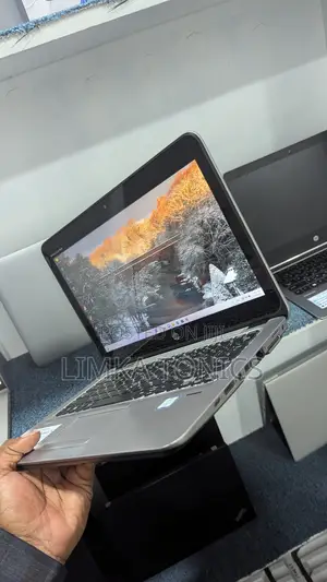 Laptop HP EliteBook 820 G3 8GB Intel Core i5 SSD 256GB